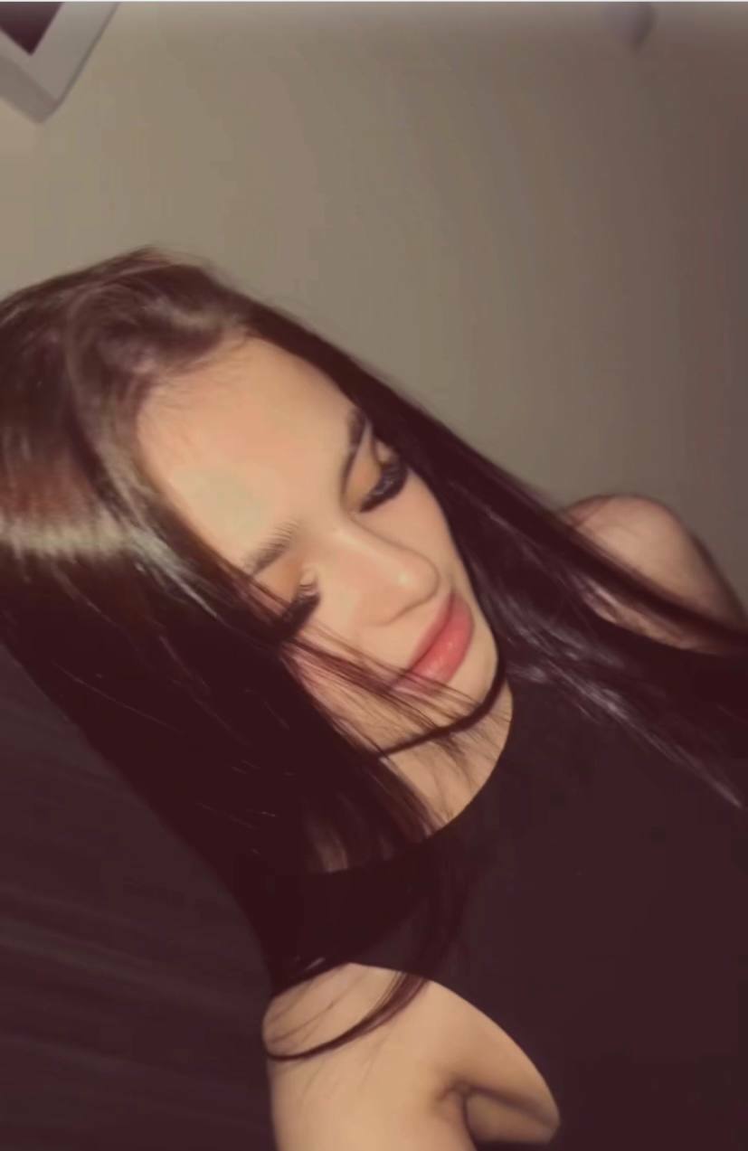 AdelaKrzesinski Avatar