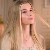 ainsleybrainard profile