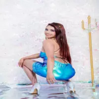 arianaa-collins profile