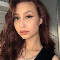 chloe-neal profile
