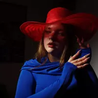 chloe-whitee profile