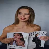 dora-banks profile