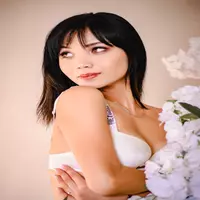 emerald-gaze profile