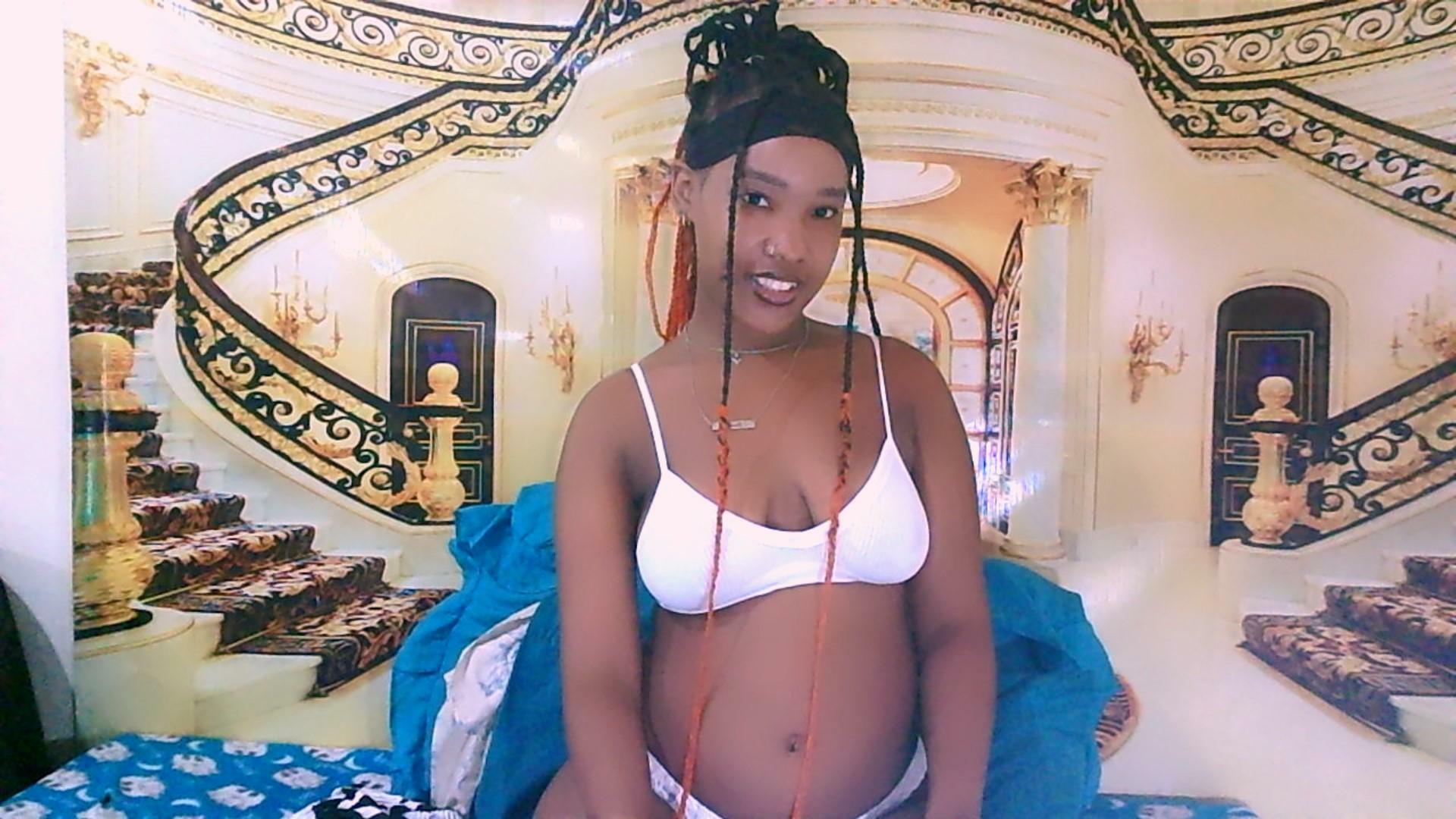 EroticSexyPrada01 Avatar