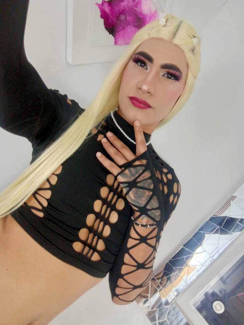 Nathaly and Sara Avatar