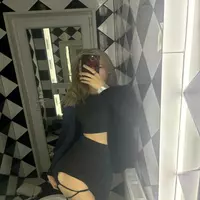 jenniekrone profile