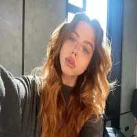 lynneaxtell profile