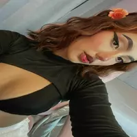mia-fox01 profile