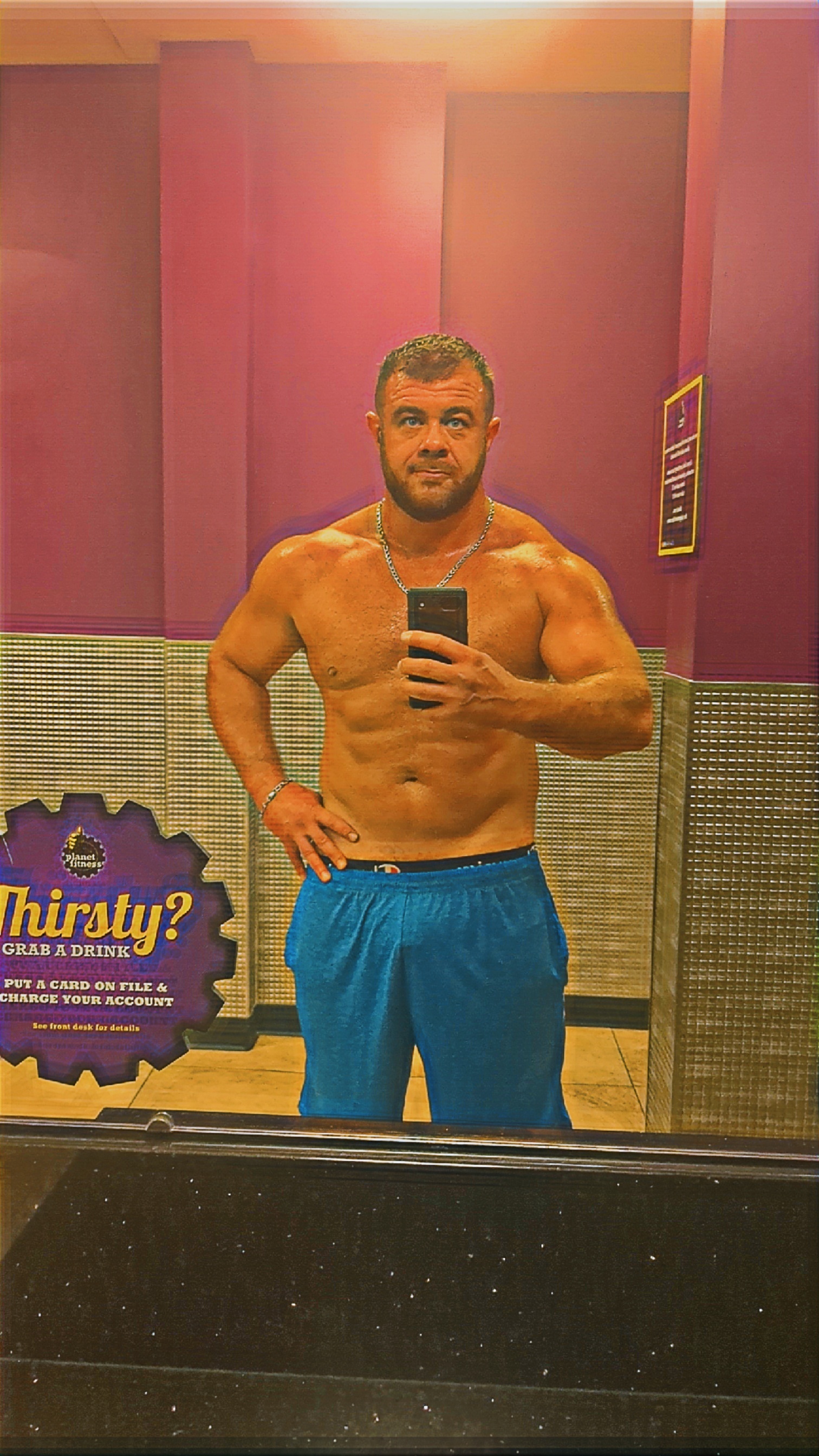 Masc sub btm w 10in toy Avatar