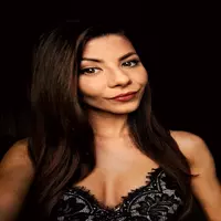 nadiaali18 profile