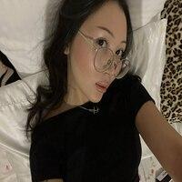 naomiasian profile