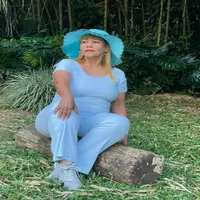 renata-salinas profile
