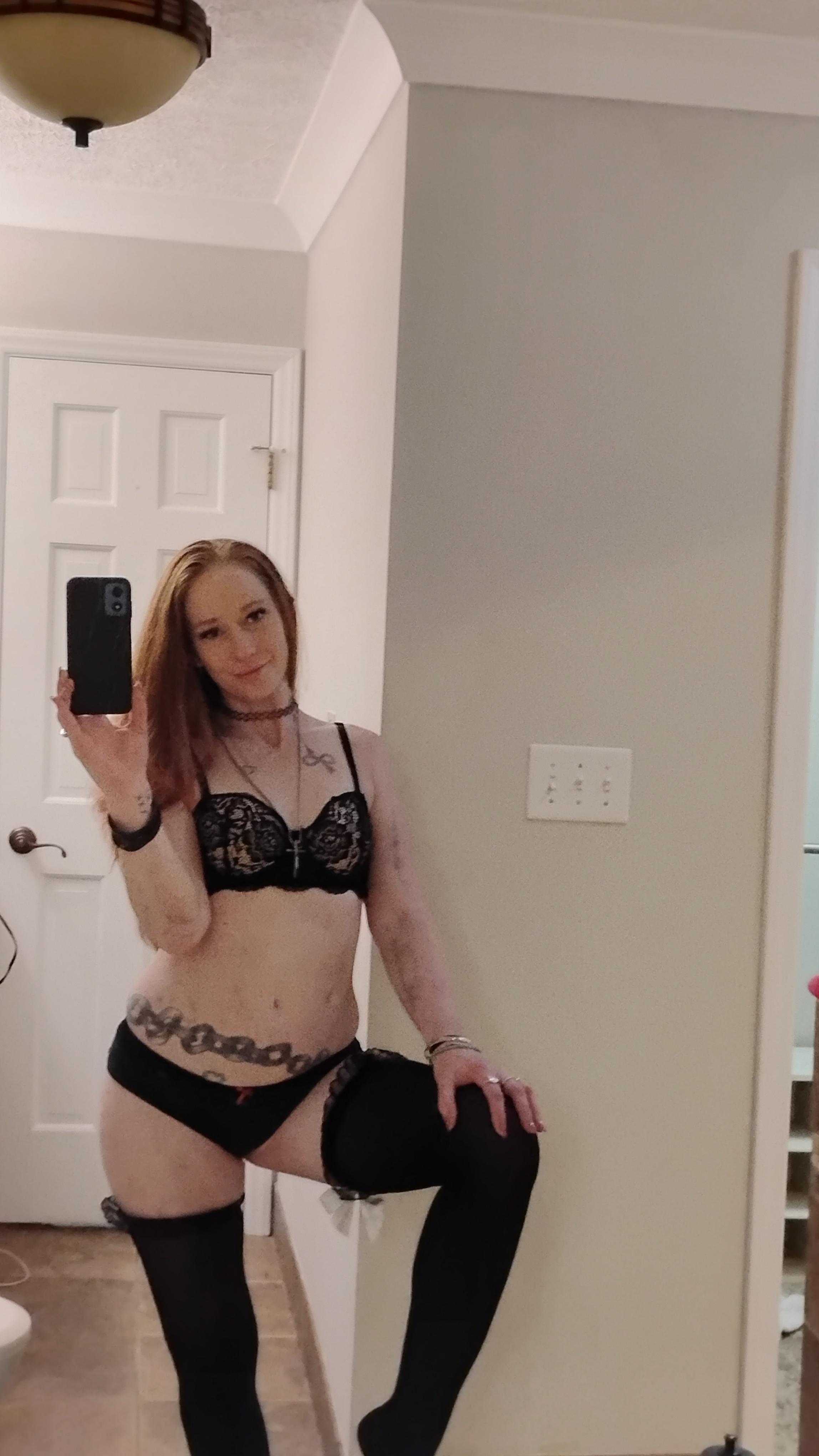 SexyRed247365 Avatar