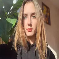 sharlotte-gold profile