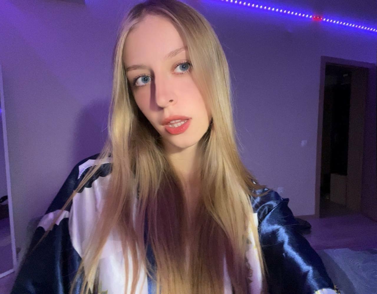 Sweet-zz-Gold Avatar